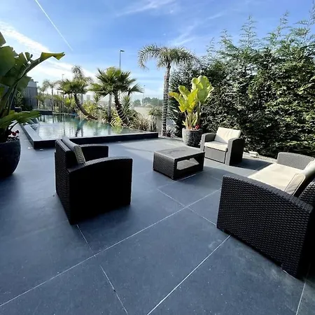 Nova Mansao La * Arcozelo (Porto)